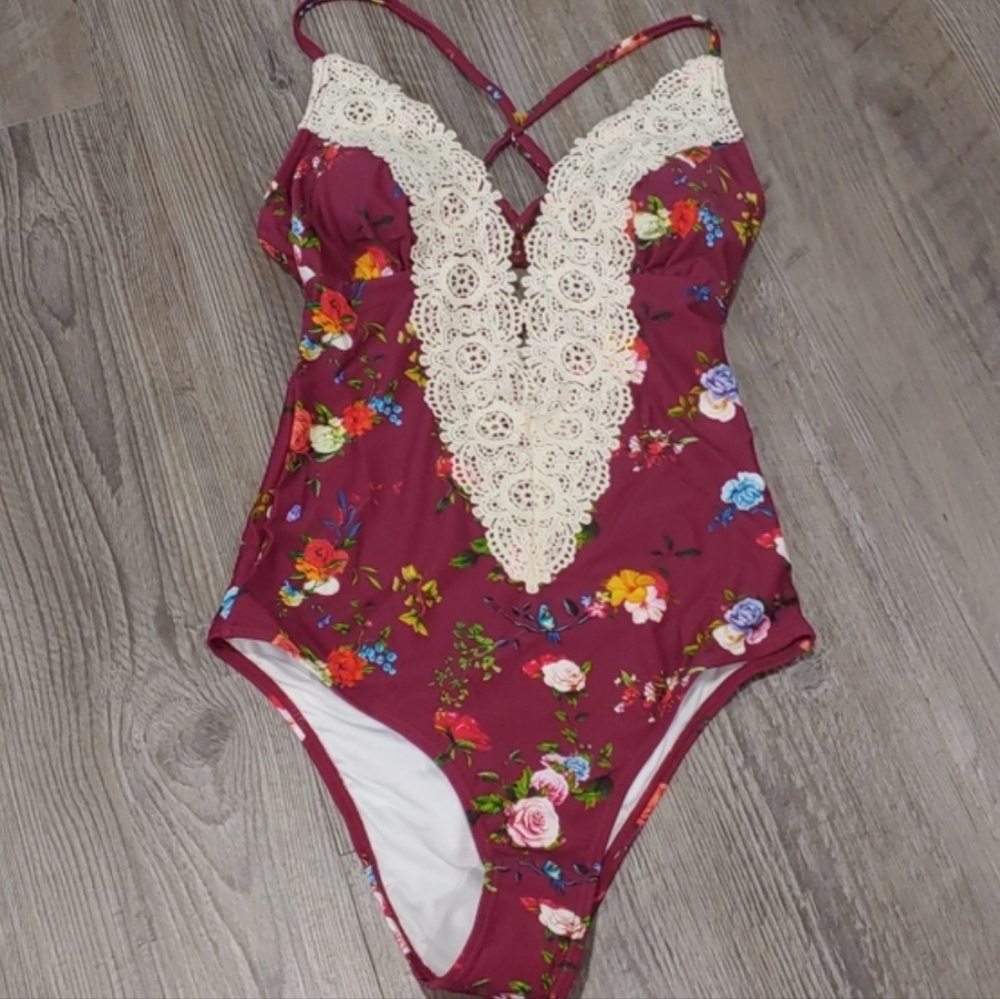 Cupshe One Piece Swimsuit Size Small - Picture 6 of 7